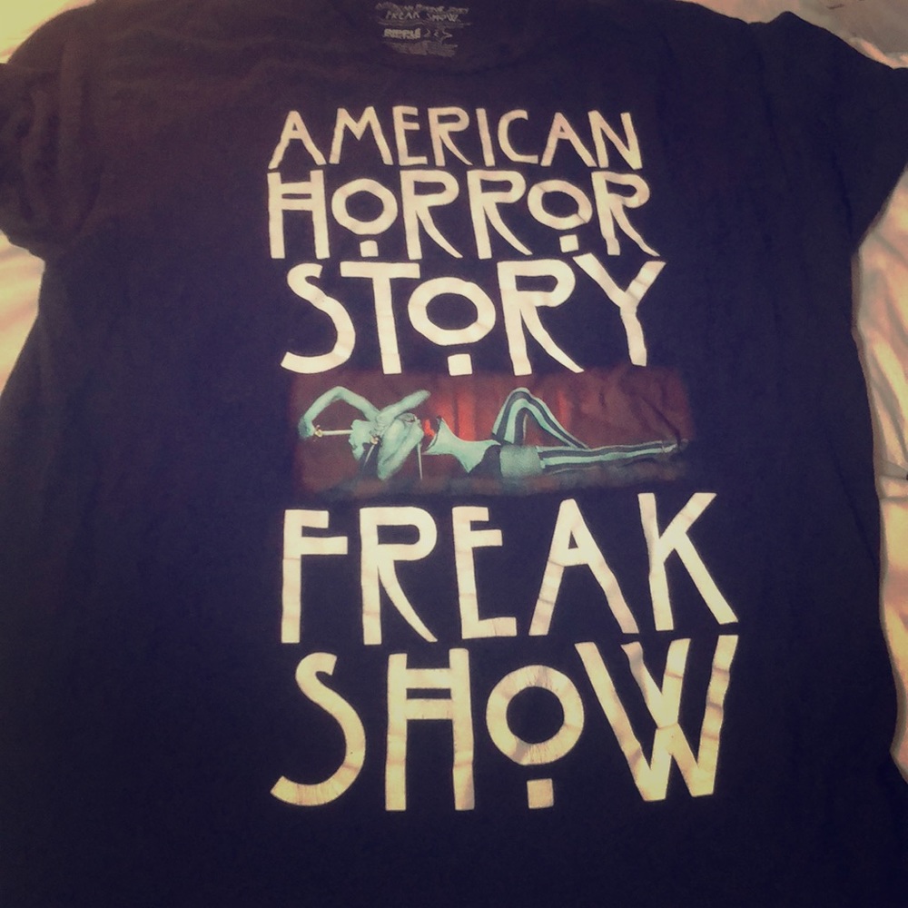 Tee shirt